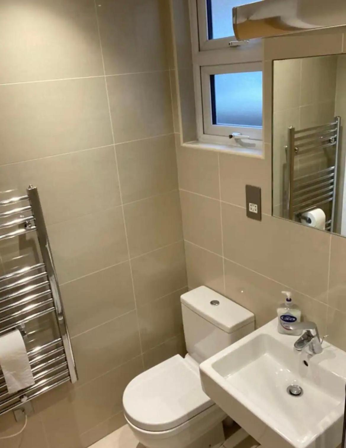 Lovely Private In Euston, Quarto em Acomodações Particulares *