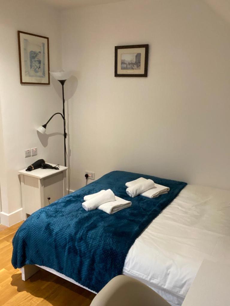 Lovely Private In Euston, *