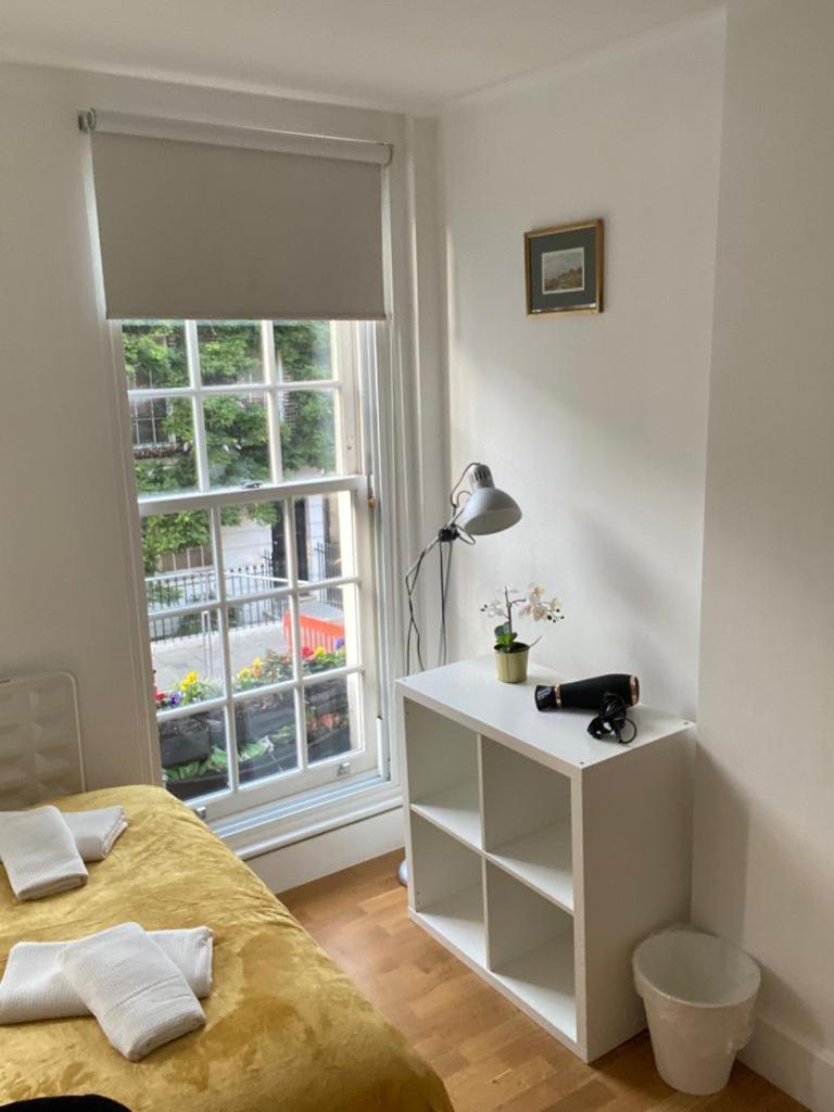 Lovely Private In Euston, *